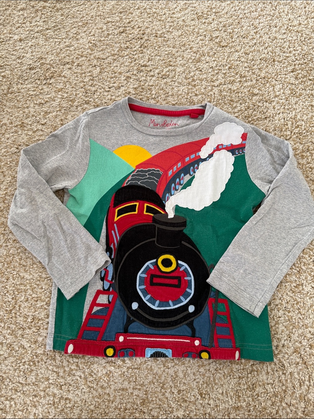 Mini Boden Gray & Green Train Motif Long-Sleeve Tee